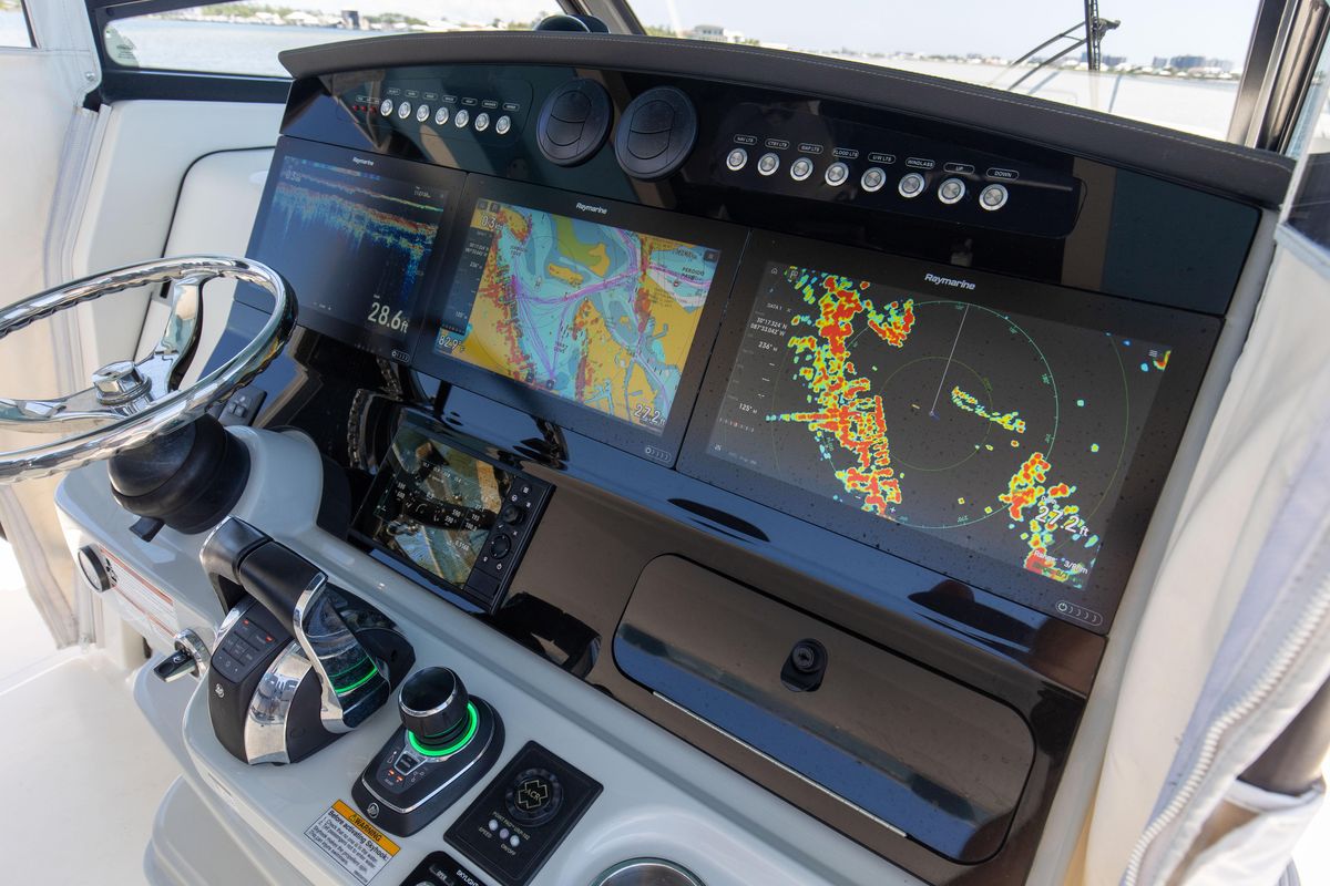 2021 Boston Whaler 42 