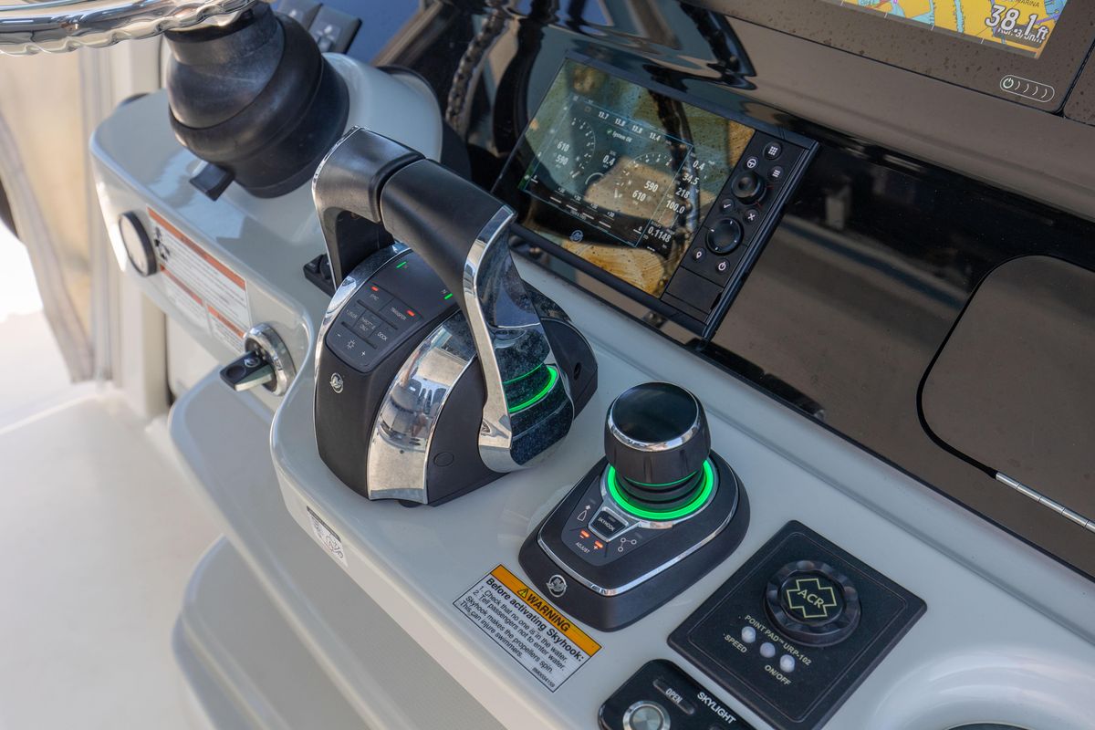 2021 Boston Whaler 42 