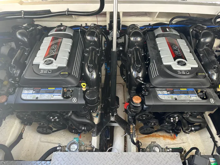  Yacht Photos Pics Twin Mercury 6.2L engines in a 2021 Sea Ray 320 Sundancer boat.