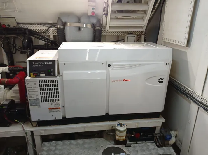 Ariana Yacht Photos Pics 