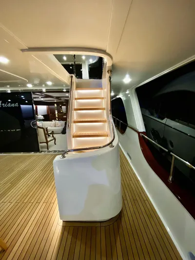 Ariana Yacht Photos Pics 