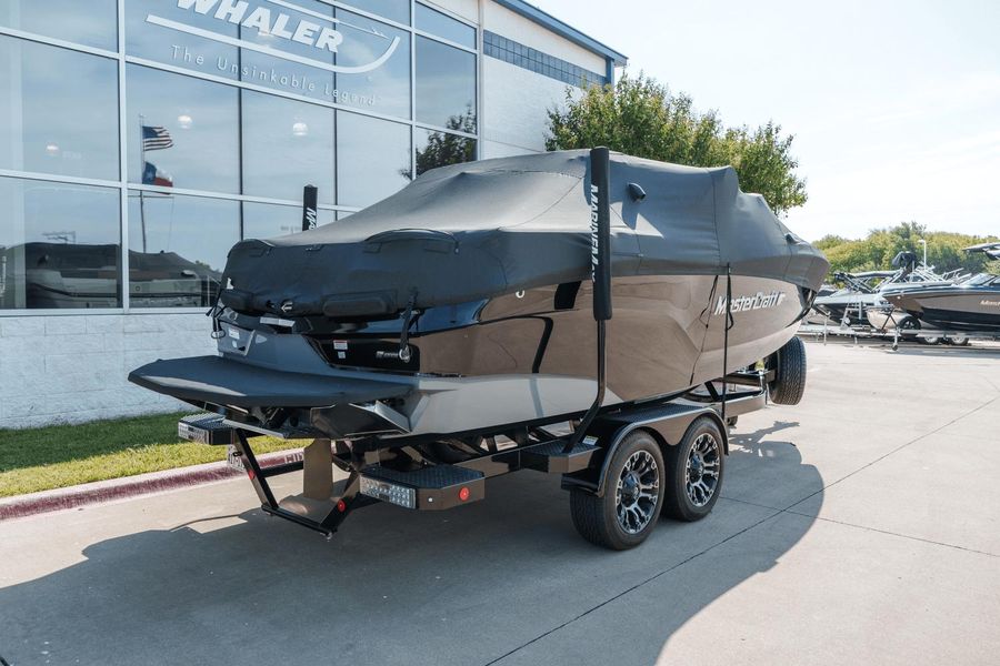 2022 MasterCraft XT22