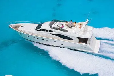 2004 Ferretti Yachts 680
