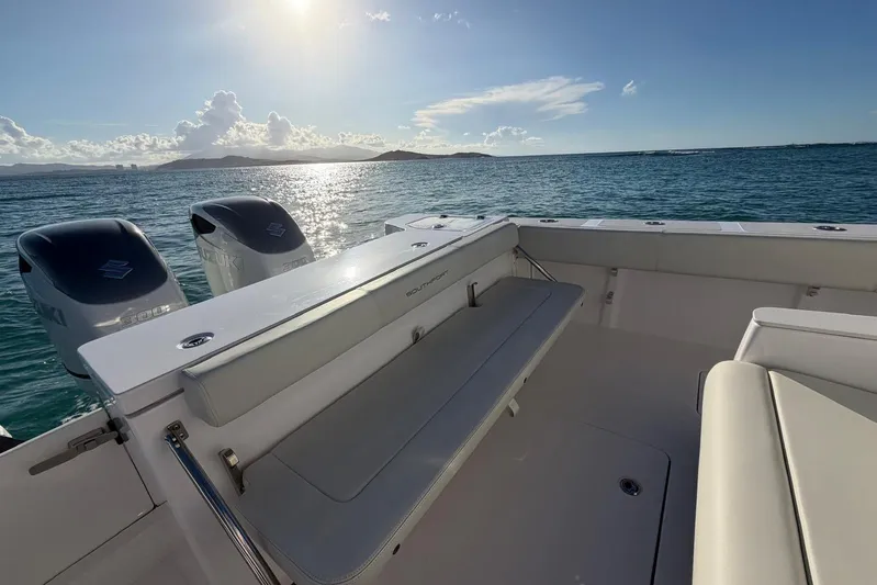  Yacht Photos Pics 2022 Southport 30 FE boat with dual Suzuki engines on open water.