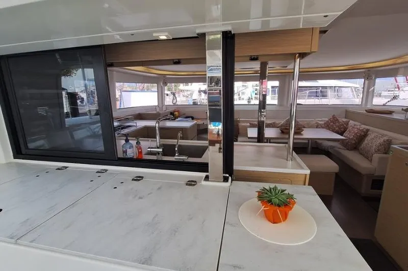  Yacht Photos Pics Lagoon 46 de 2024