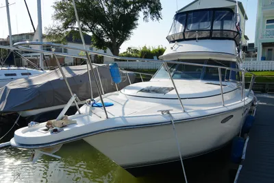 Tiara Yachts 3100 Flybridge