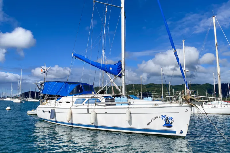  Yacht Photos Pics Hunter Marine 41DS