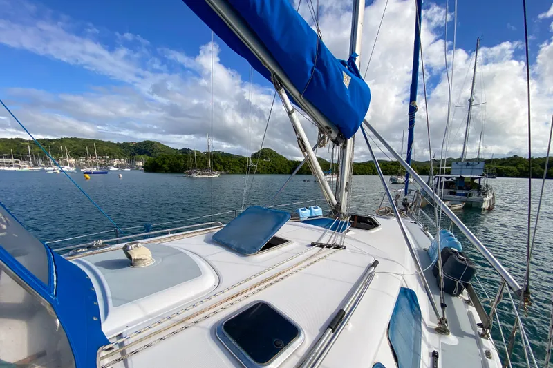  Yacht Photos Pics Hunter Marine 41DS