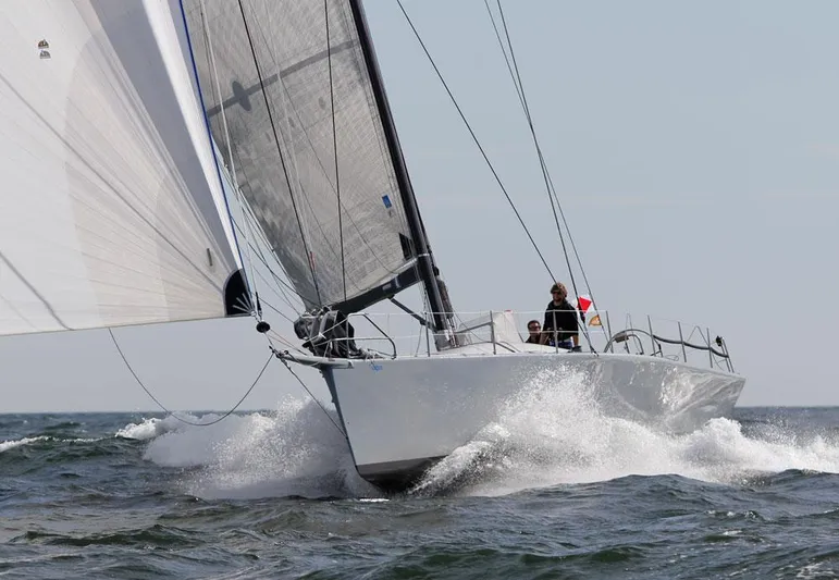 Outlander Yacht Photos Pics 