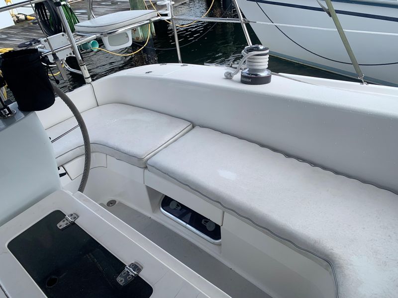 2004 Catalina 350