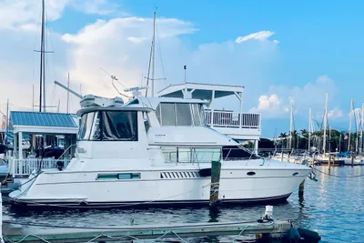 Carver 500 Cockpit Motor Yacht