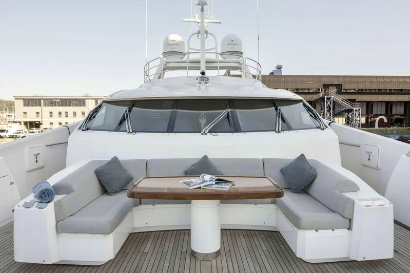  Yacht Photos Pics 2012 Sunseeker 40m Yacht - Image 2