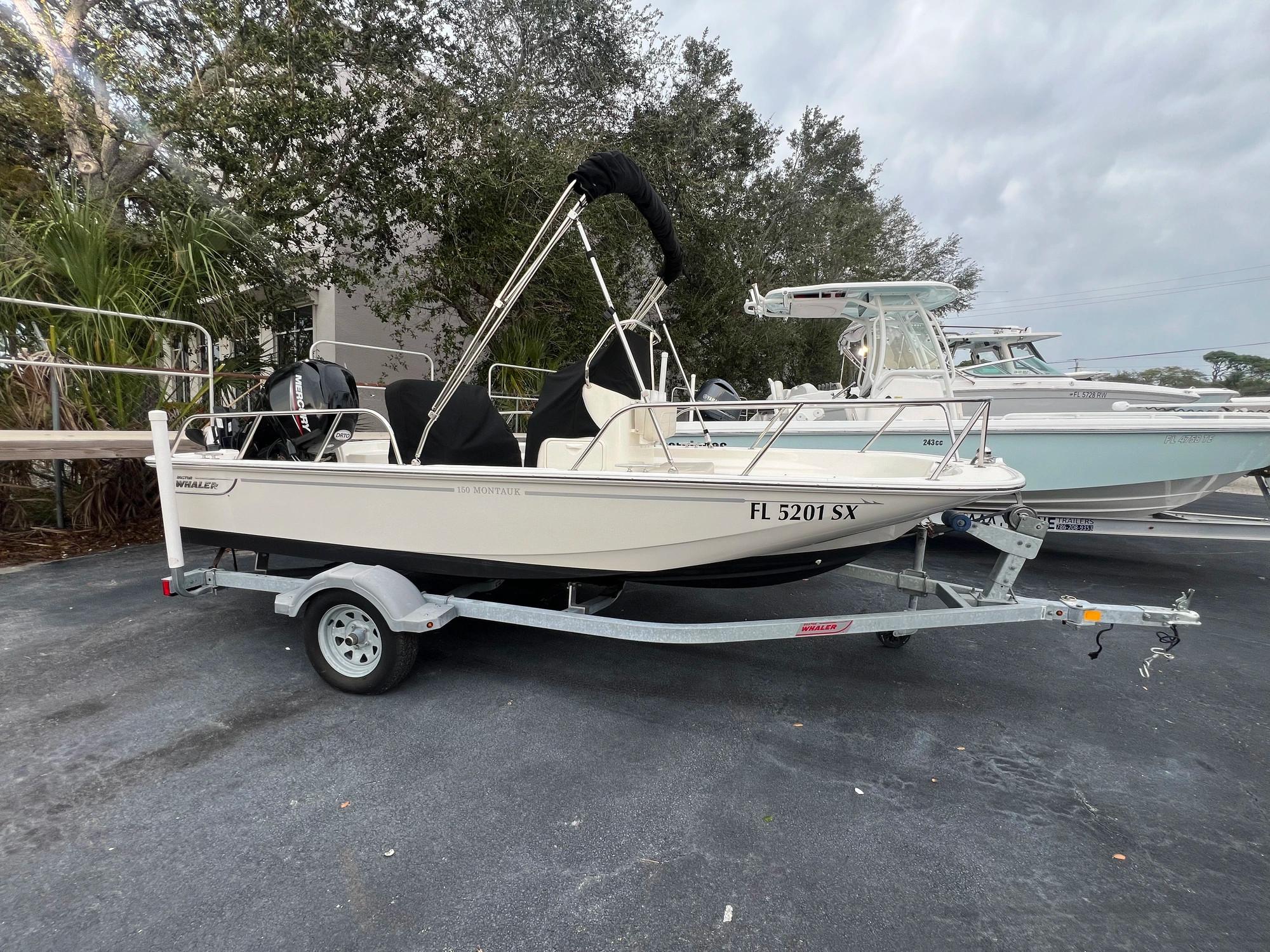 2021 Boston Whaler 150 Montauk Center Console for sale - YachtWorld