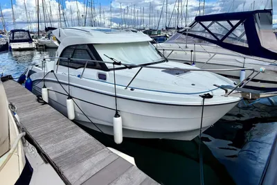 2019 Beneteau Antares 8