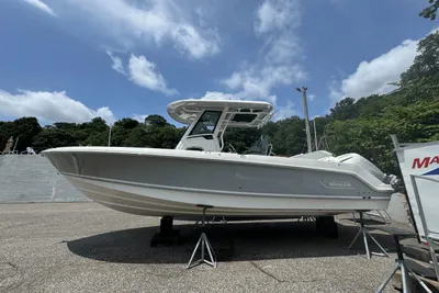 Boston Whaler 250 Outrage