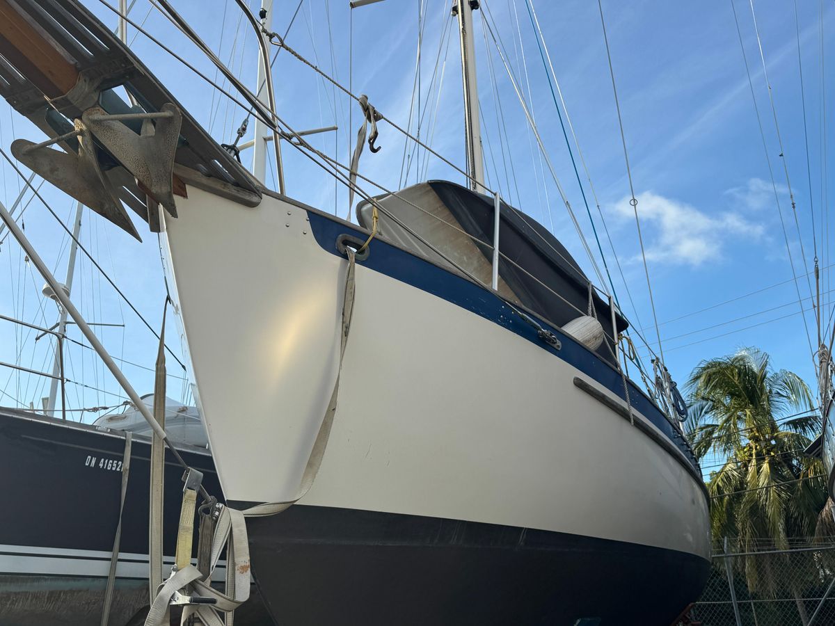 1985 Cape George 36 