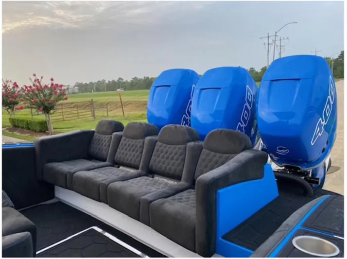  Yacht Photos Pics 2021 Statement 380 Open boat with triple blue 400 engines and luxurious seating.