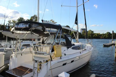 Hunter 33