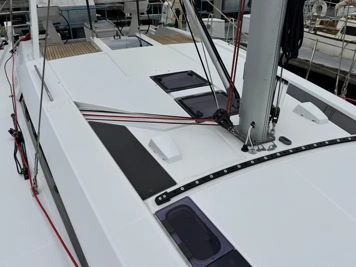 Sensei Yacht Photos Pics 2021 Beneteau Oceanis 46.1 yacht deck with rigging and hatches.