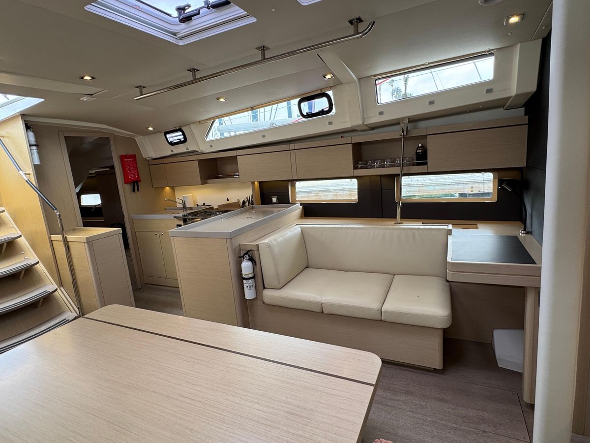 2021 Beneteau 47 