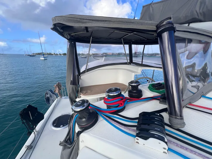 Knotty Nature Yacht Photos Pics Fountaine Pajot Lipari 41 catamaran deck with winches and ropes, 2011 model.