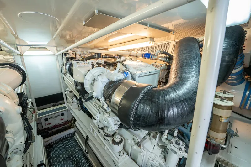 Engage2 Yacht Photos Pics 