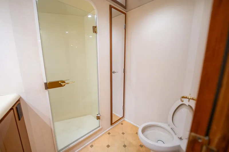 Engage2 Yacht Photos Pics 