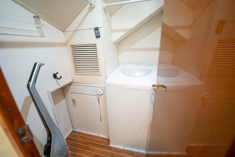 Engage2 Yacht Photos Pics 