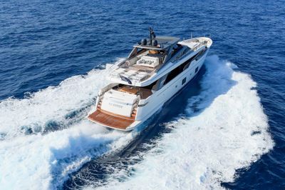 Yacht