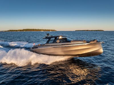 Yacht