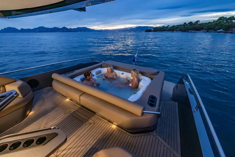 Virtus Yacht Photos Pics Luxury yacht Steeler B50 AQUAZEN 2022 with jacuzzi, ocean view at sunset.