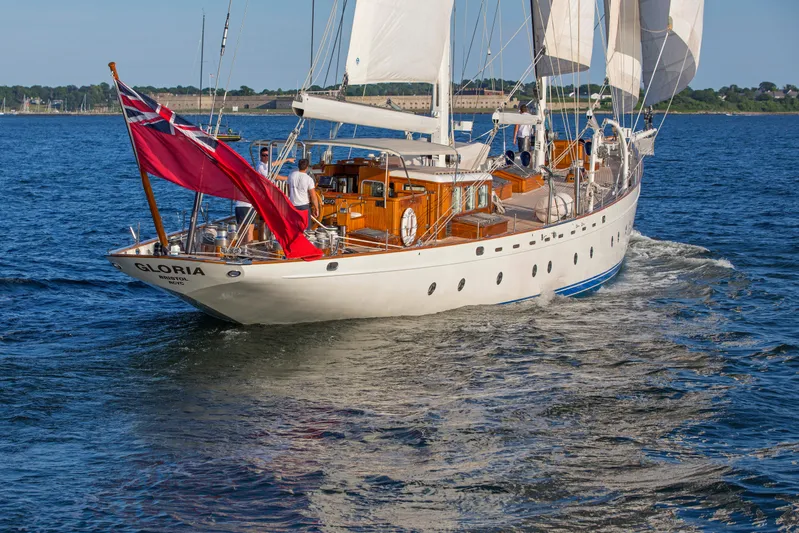 Sss Gloria Yacht Photos Pics Stern