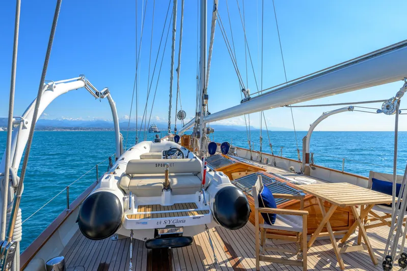 Sss Gloria Yacht Photos Pics Dinghy