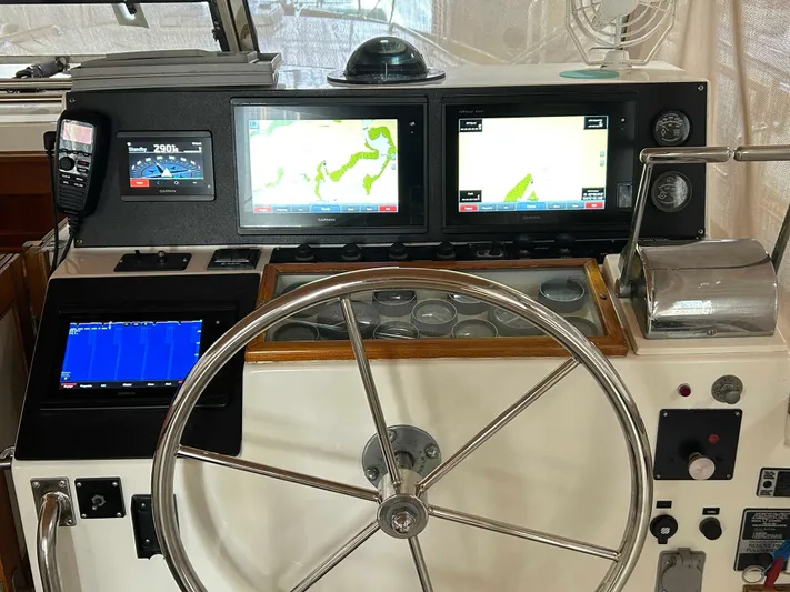 Lucy Yacht Photos Pics 