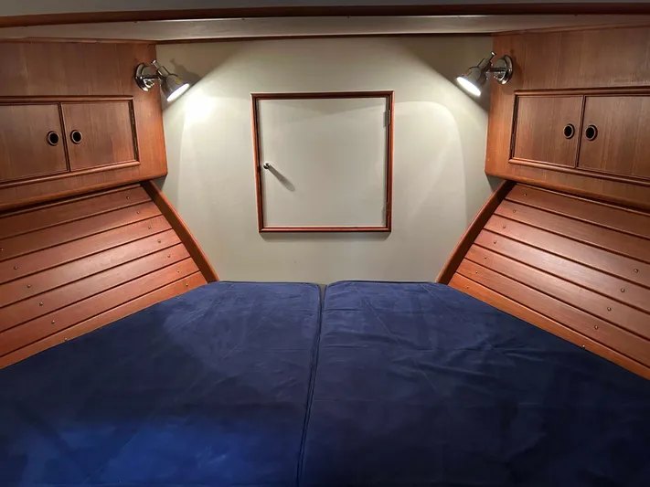 Lucy Yacht Photos Pics 