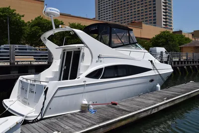 Carver 36 Mariner