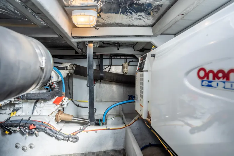 Nalani Yacht Photos Pics Engine Room