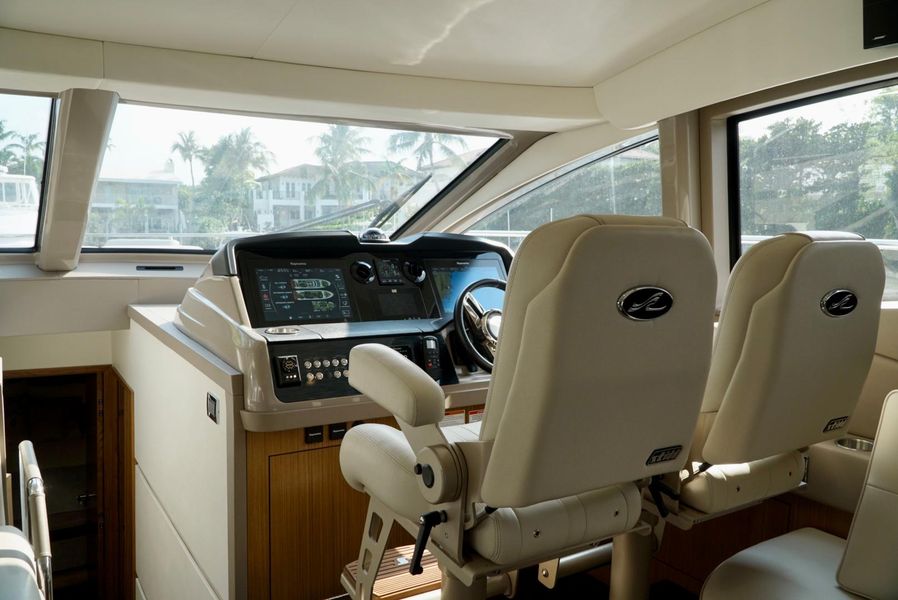 2018 Sea Ray L550 Fly