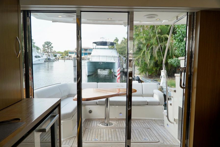 2018 Sea Ray L550 Fly