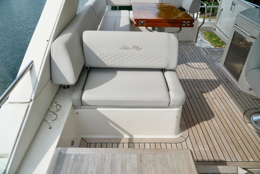 2018 Sea Ray L550 Fly