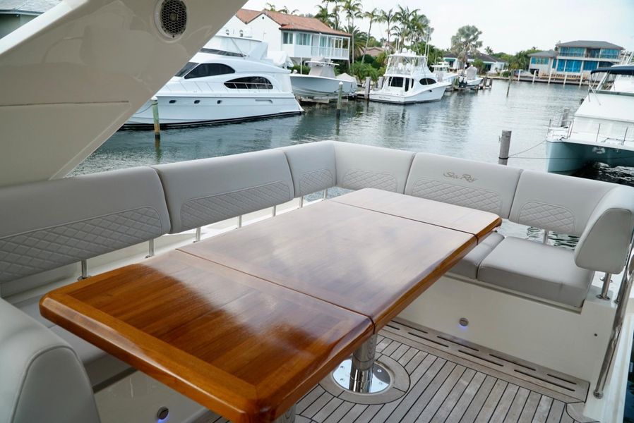 2018 Sea Ray L550 Fly