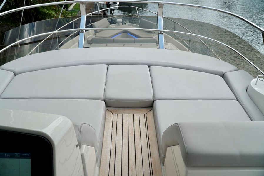 2018 Sea Ray L550 Fly