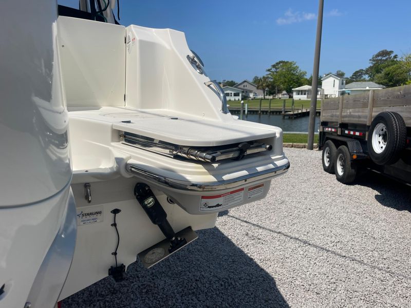 2021 Boston Whaler 280 Vantage