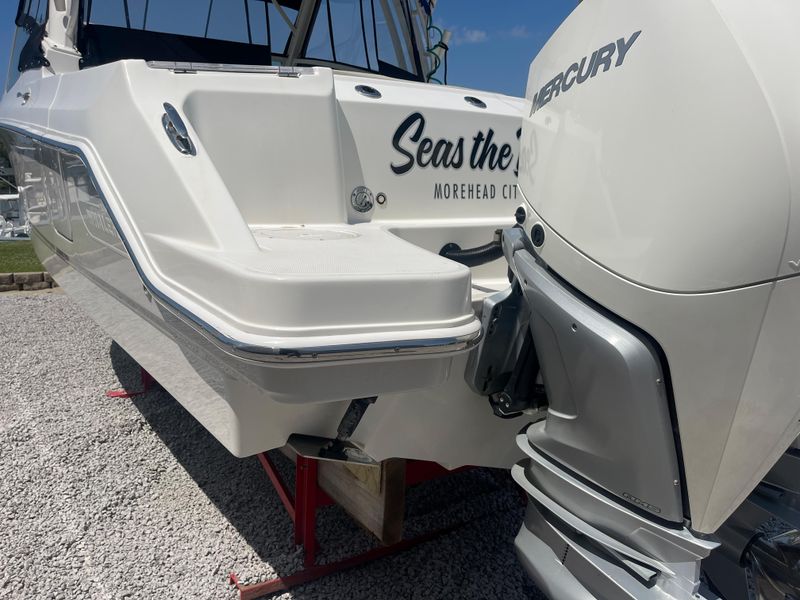 2021 Boston Whaler 280 Vantage