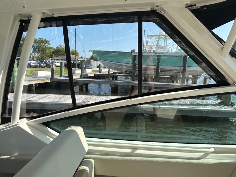 2021 Boston Whaler 280 Vantage