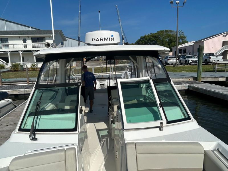 2021 Boston Whaler 280 Vantage