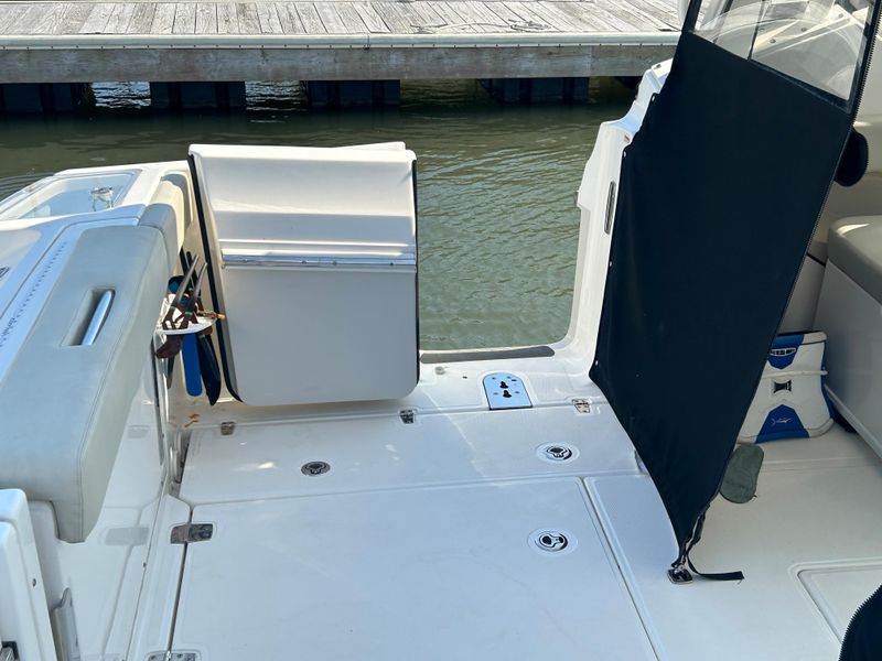 2021 Boston Whaler 280 Vantage