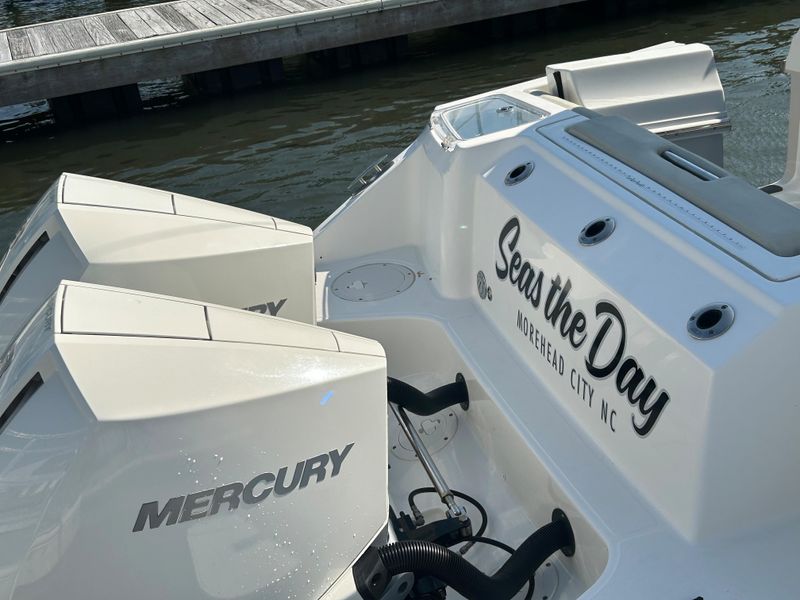 2021 Boston Whaler 280 Vantage