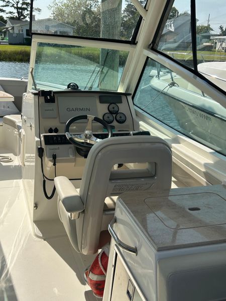 2021 Boston Whaler 280 Vantage