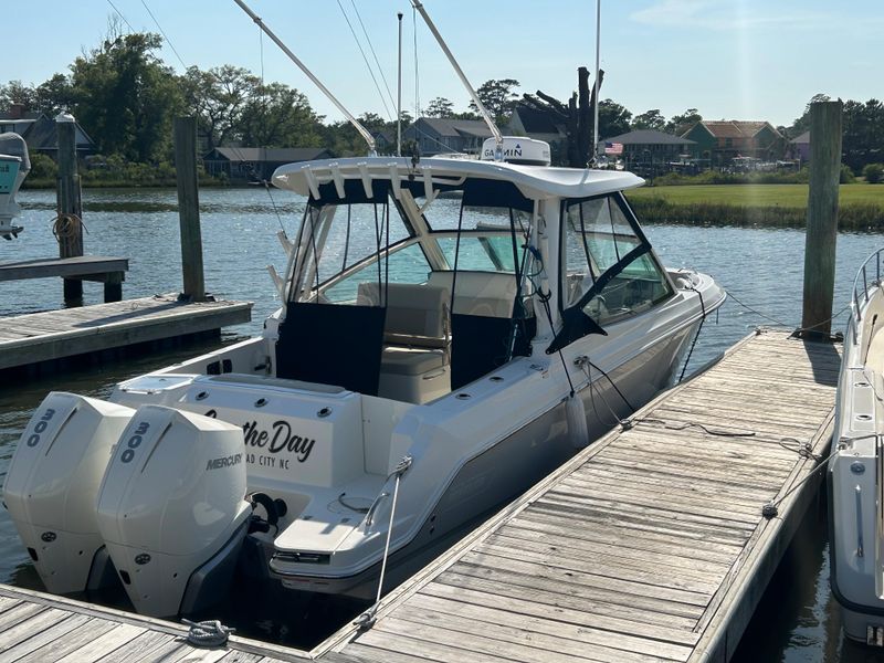 2021 Boston Whaler 280 Vantage